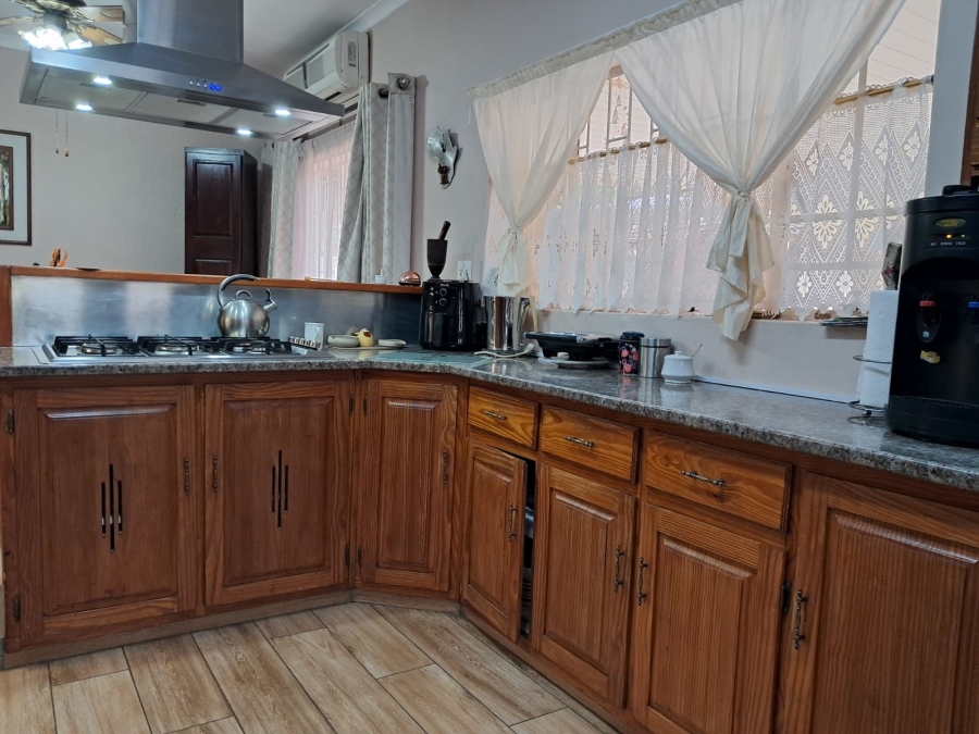 4 Bedroom Property for Sale in Safari Gardens North West